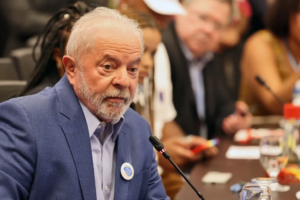 PEC da Transição: equipe de Lula fará reunião com partidos para articular votação