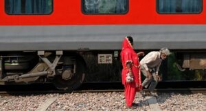 Cadáver percorre 900 km no banheiro de um trem na Índia sem ser descoberto