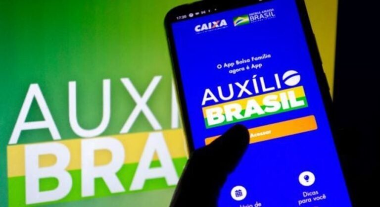 Auxílio Brasil começa a ser pago a 21,6 milhões de pessoas