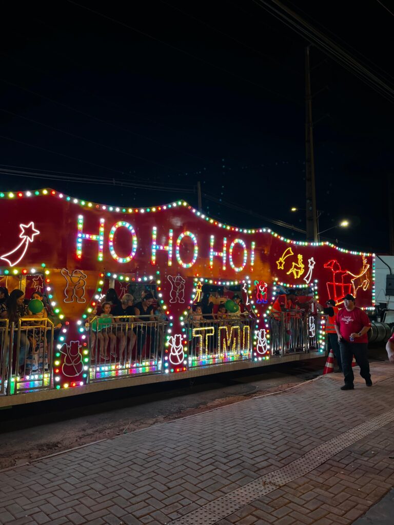 Diversão solidária:Carreta natalina é atração no Natal Mágico da TMI até quinta-feira